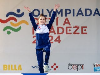 Slavíková Kristýna (JMK) - Moderní gymnastika - sestava s obručí-naděje starší (1.místo)